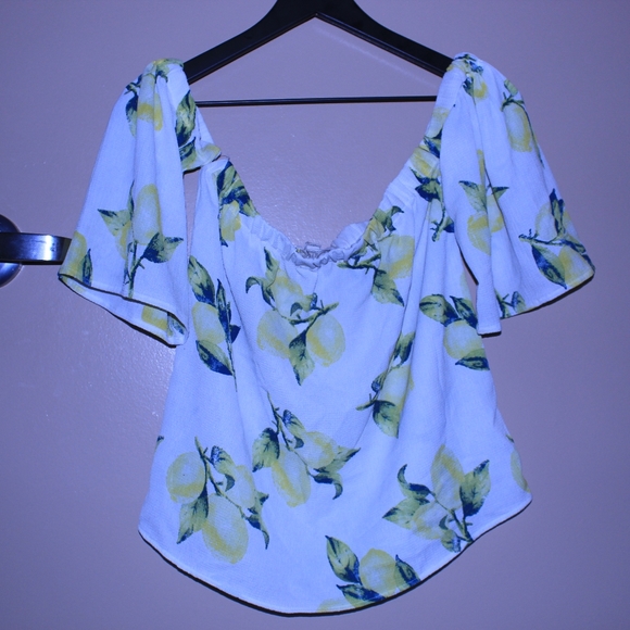 Sweet Wanderer Lemon Print Off-the-Shoulder Top - Picture 3 of 4
